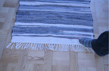 Indlæs billede til gallerivisning Tæppelod trekant m/tabe. 2 stk. pakken